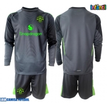 Camisa de Futebol Manchester United Goleiro Equipamento Secundário Infantil 2025-26 Manga Comprida (+ Calças curtas)